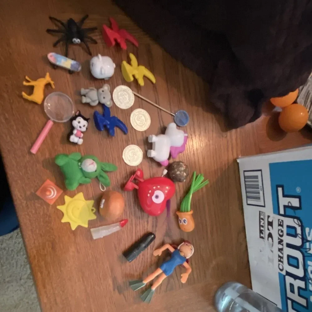 Mixed Lot Mini Action Figures & Accessories Plastic No Packaging